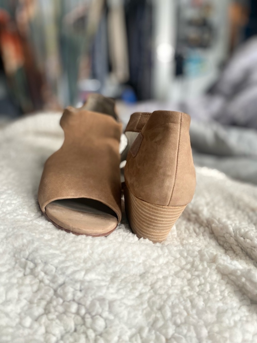 EILEEN Fisher suede Women’s Open-Toe Suede sandles